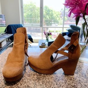 Free People Clogs
